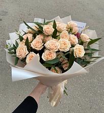 Букет Кремовые розы Латте в Посёлке Палатка