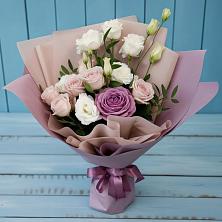 Букет цветов из:  Розы и Лизиантусы в Посёлке Палатка