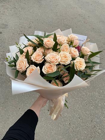 Букет Кремовые розы Латте в Посёлке Палатка