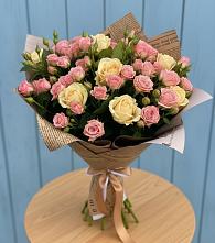 Букет цветов из:  Розы в Посёлке Палатка