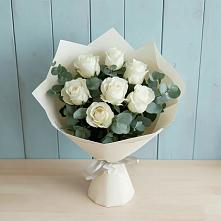 Букет Белые розы в Эвкалипте в Посёлке Палатка